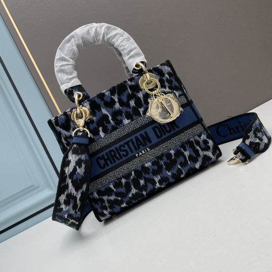 Dior Lady M8002���˿�� 24x20x11cm ww