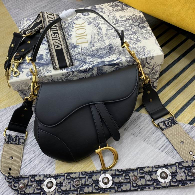 WW8587�� 24.5X20X5