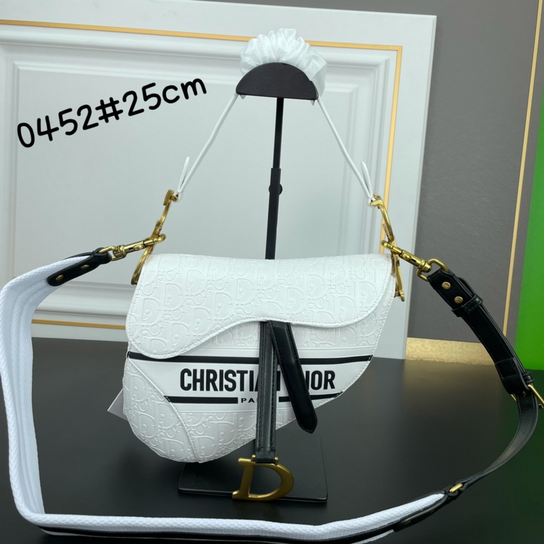 Oblique Saddle 0452 25cm YW