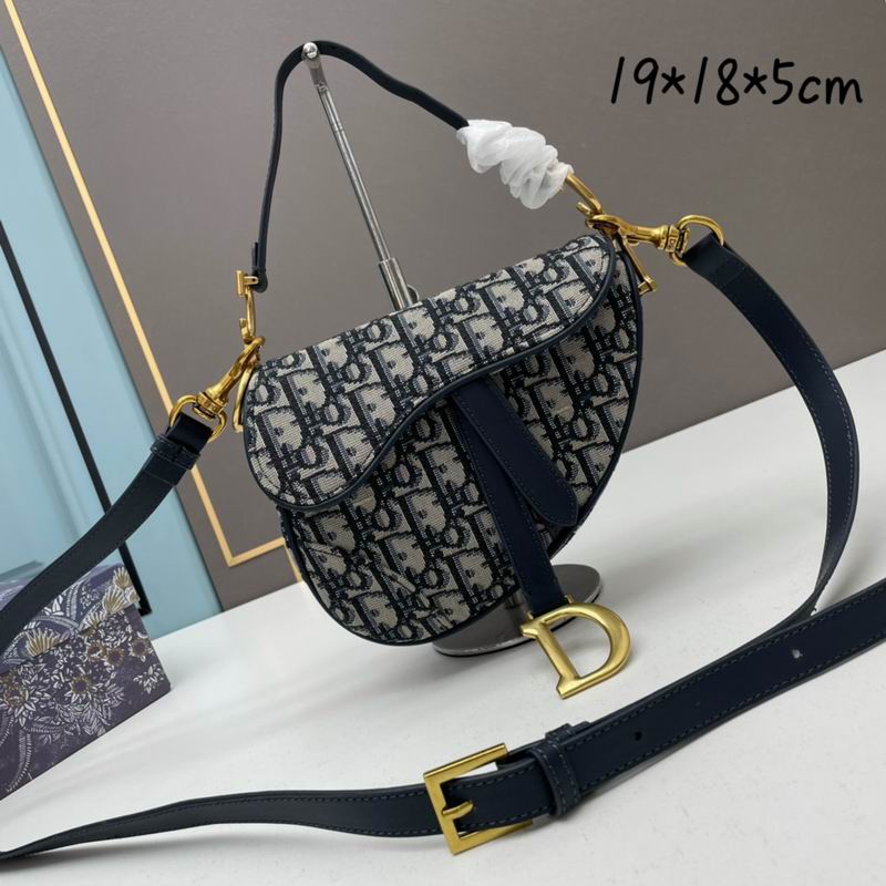 Dior saddle�ϻ� 0447 19x18x5cm ww
