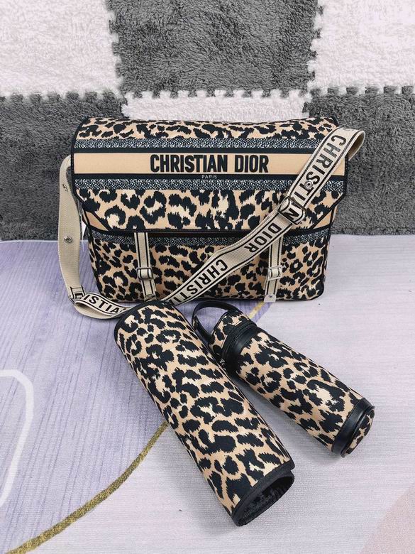 Dior 42x32x15cm CX  1