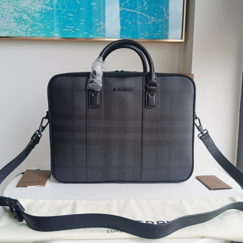 Burberry 38x9x28cm HQ 2