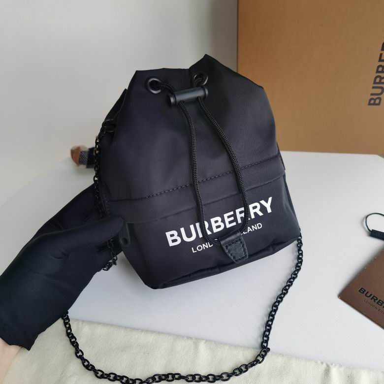 Burberry 16x20x10cm HQ 2