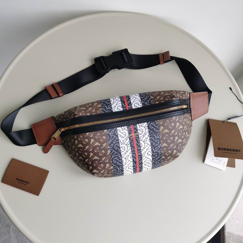 Burberry 31x7.5x16cm HQ