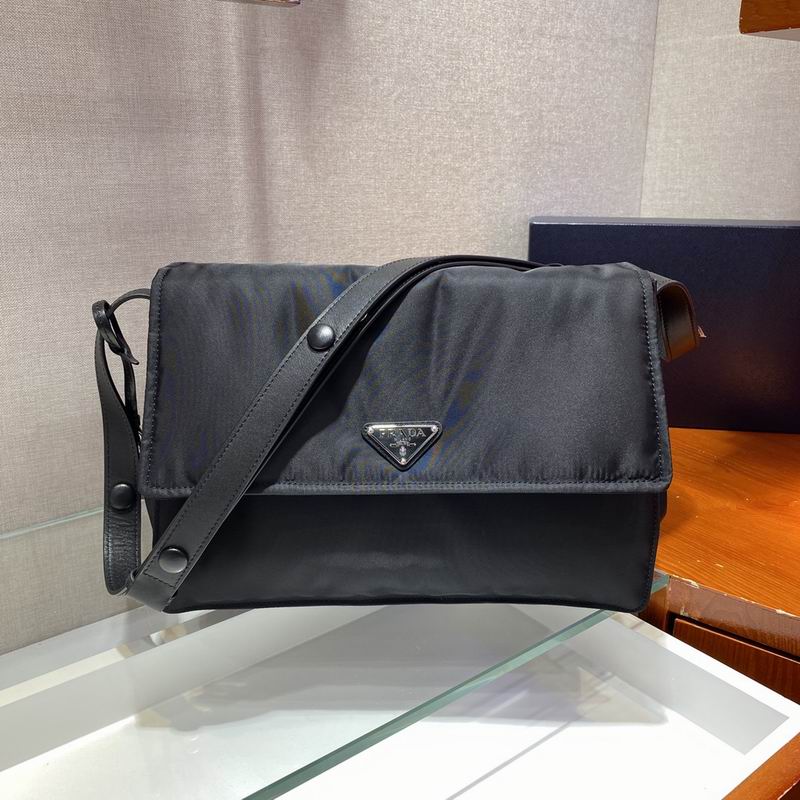 Re-Nylon 1BD255 30x21.5x12cm ap 09