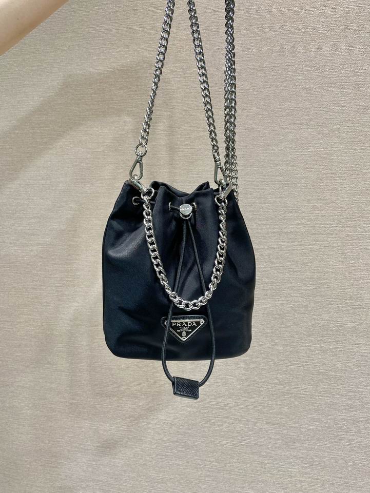 Prada 1BH612 12x14.5x7.5cm AP