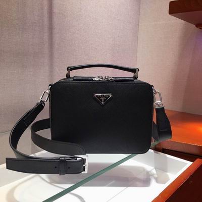 Brique Saffiano 2VH069 22x16x6cm ap 06