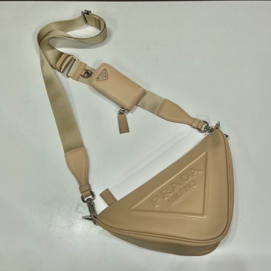 Triangle 1BH190 L 26x14x12cm S 5x10x2cm ap 04