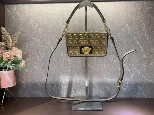 Fendi F0670 21cm CN3ɫ