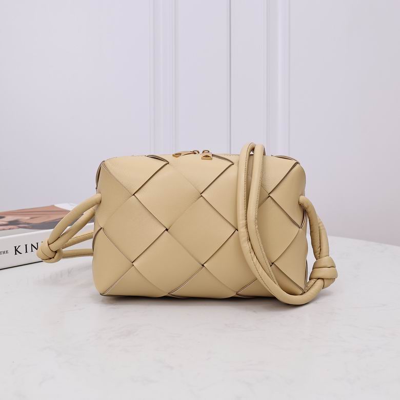 2240-1 22X14.5X7.5cm EL 8