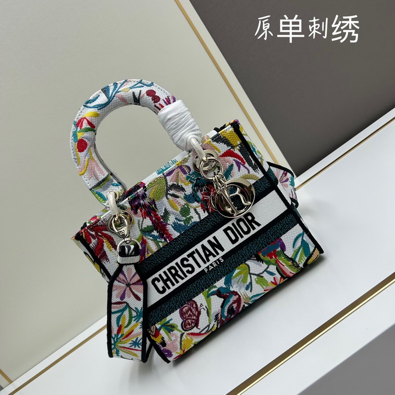 Dior lady M8002 24x20x11cm ww2