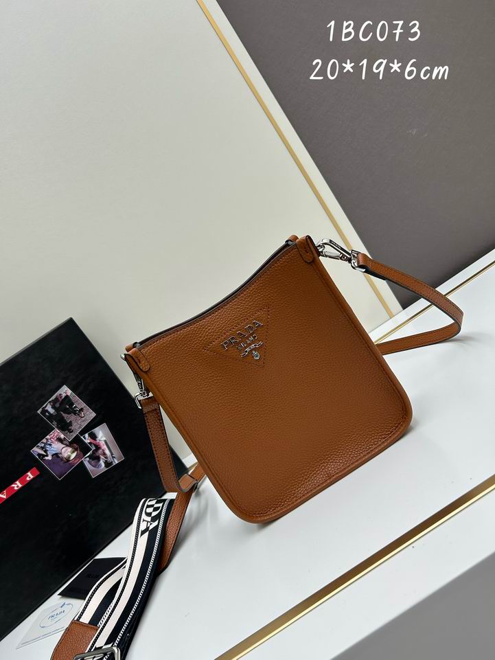 Prada 1BC073 20x19x6cm jj3