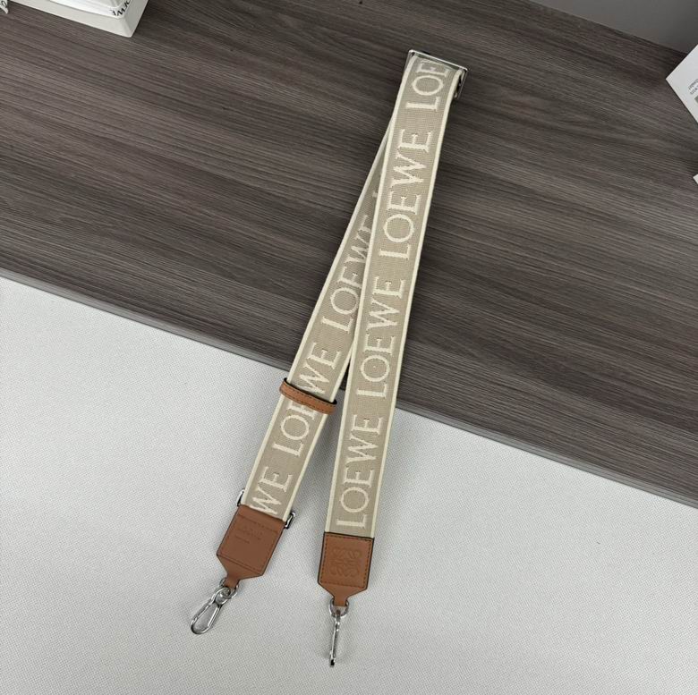 651935 130X4cm SS