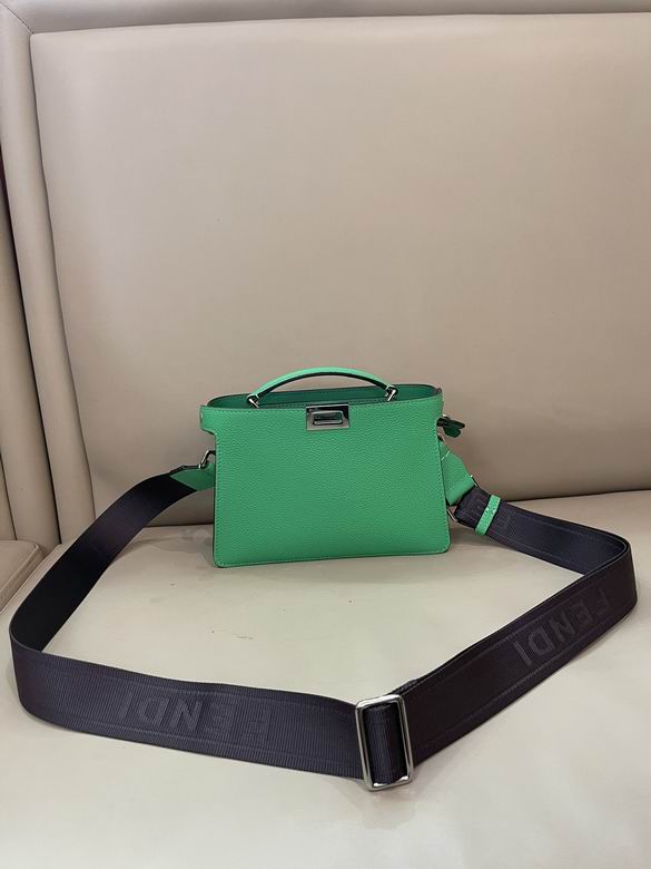7vA582 23X14X6cm WP 4colour