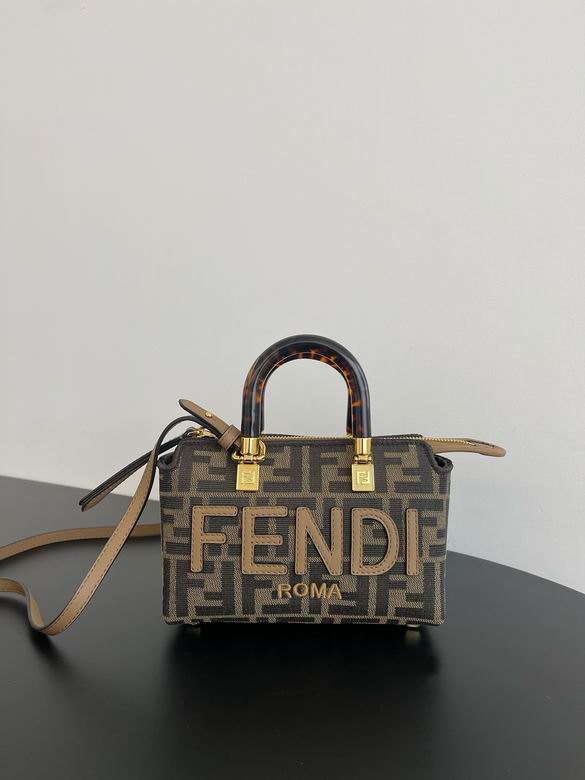 83315B68 17.5X18X8cm H