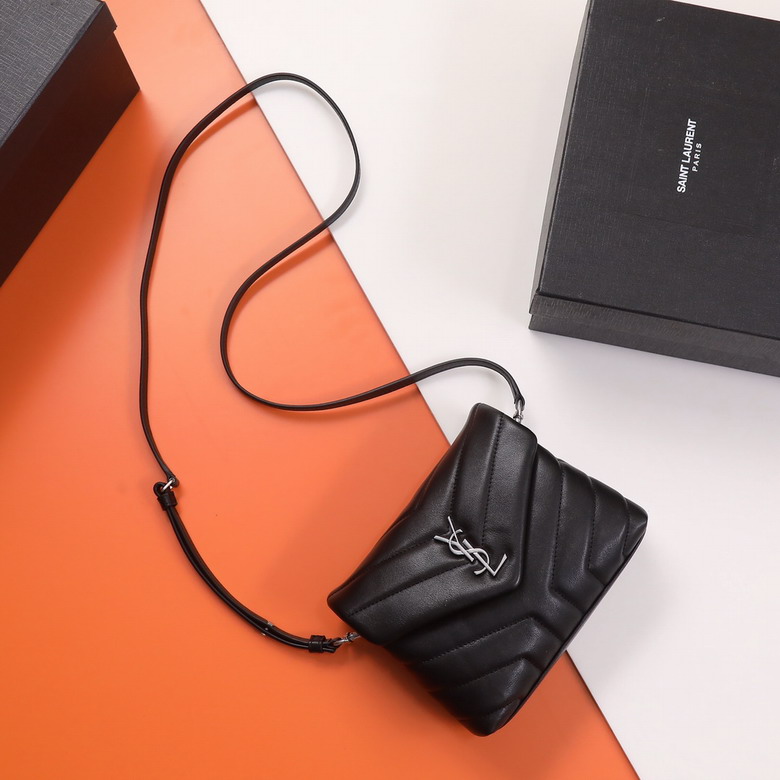 YSL Lou 467072 20x14x7cm 8D1