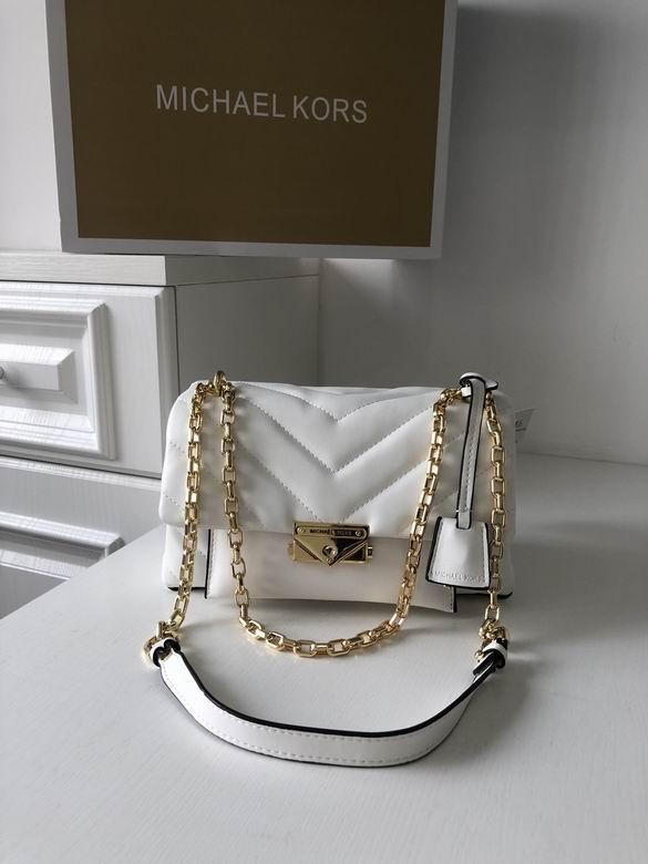 Cece 007 24X16X10cm DY 3