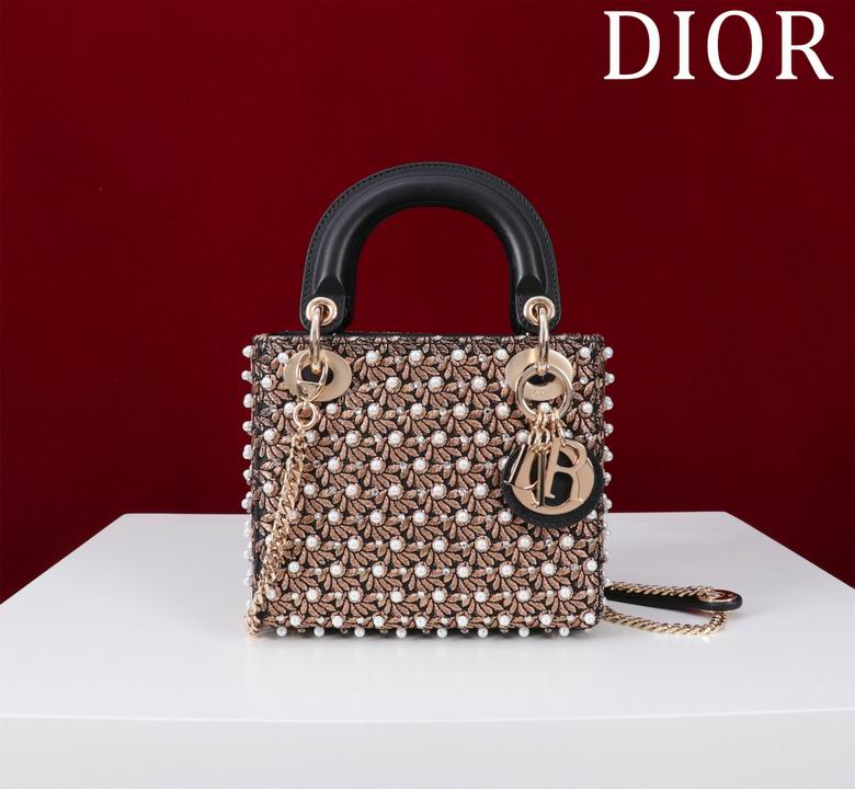 M050589 17X15X7cm HX