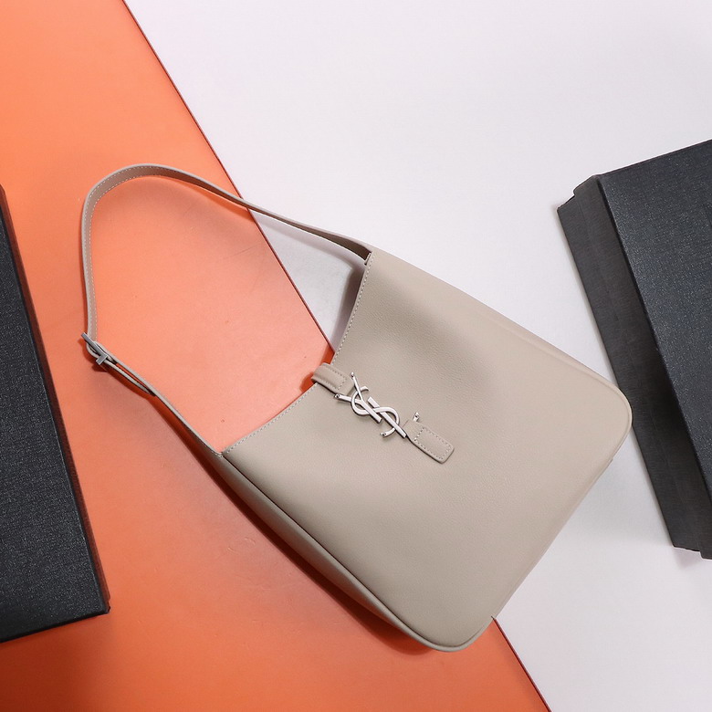 YSL Le 657230 24x24x10cm 8D6