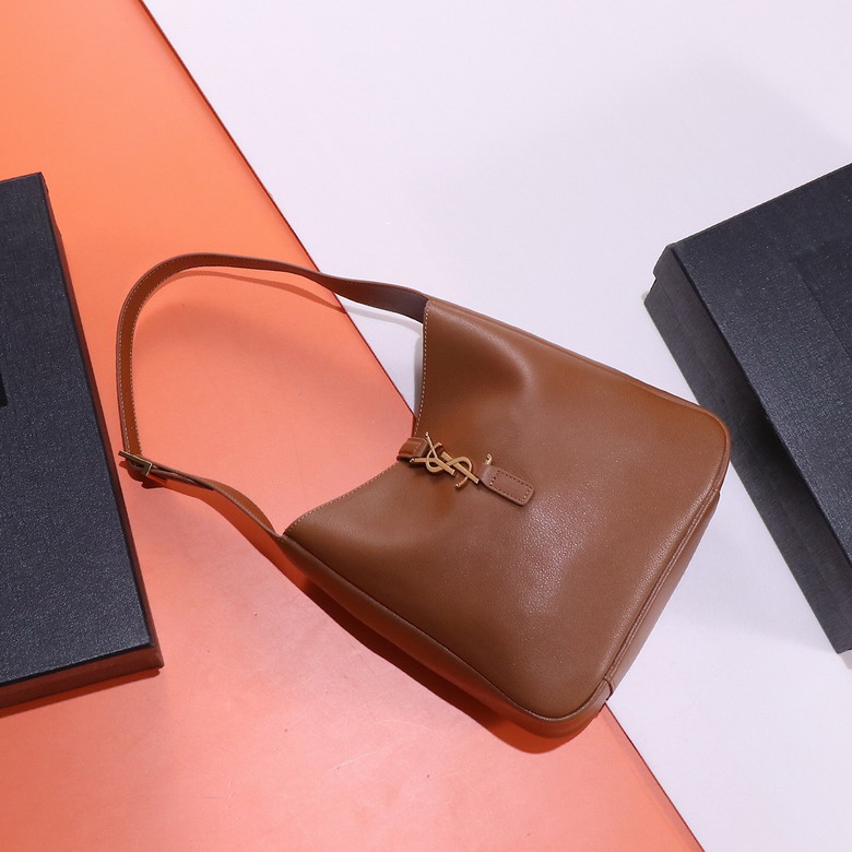 YSL Le 657230 24x24x10cm 8D7