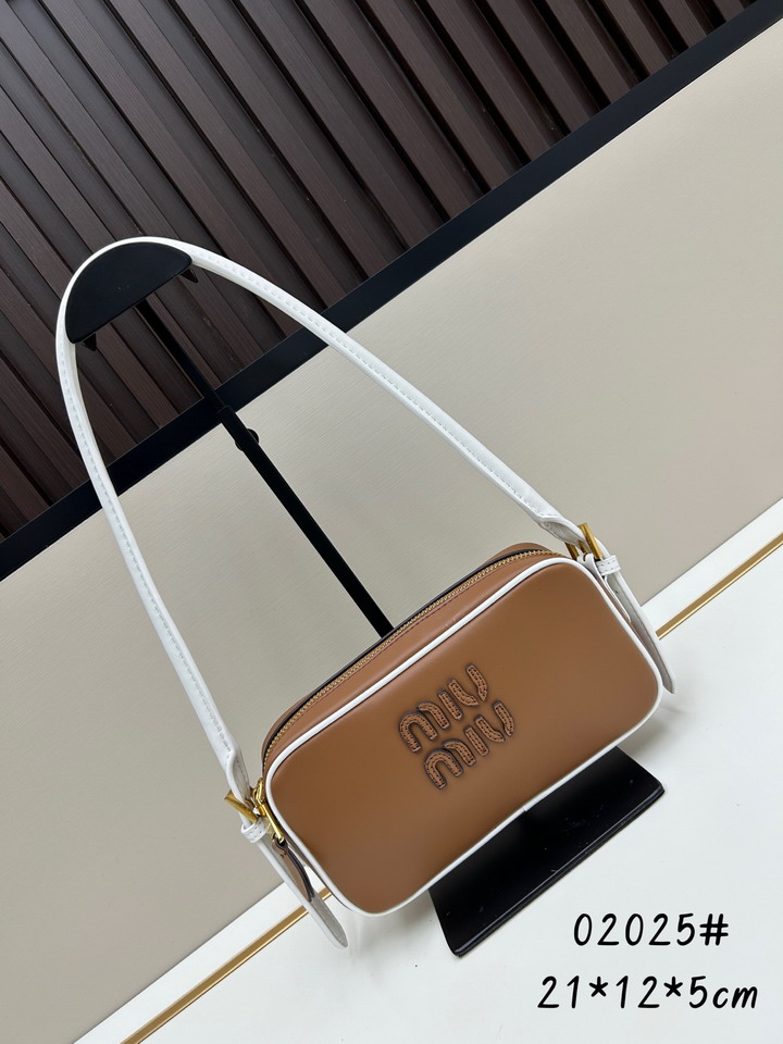 Miu 02025 21x11.5x4.5cm jj1