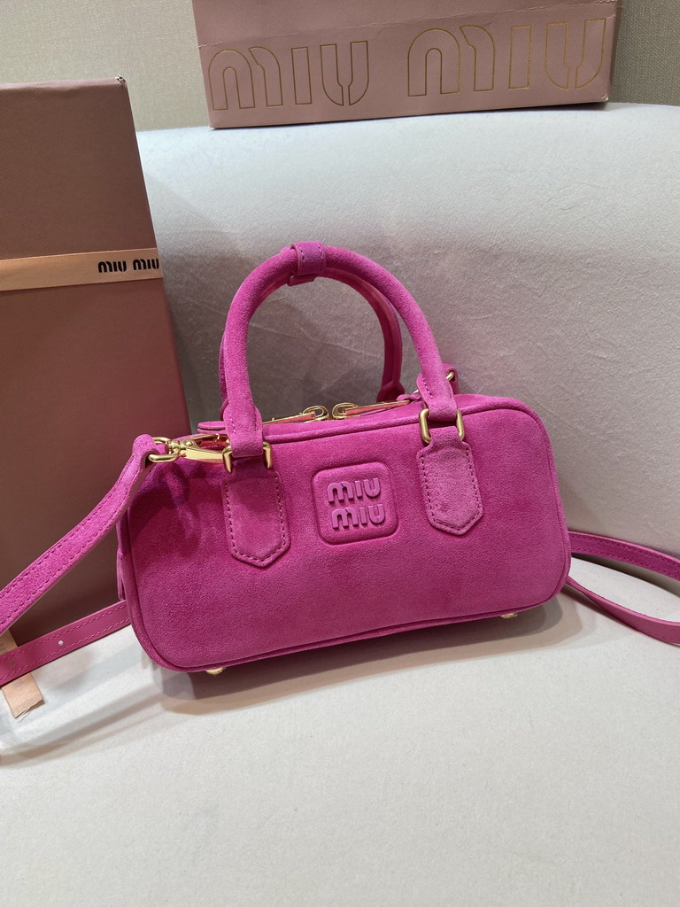 Miu 5BB142 22x10.5x7.5cm AP