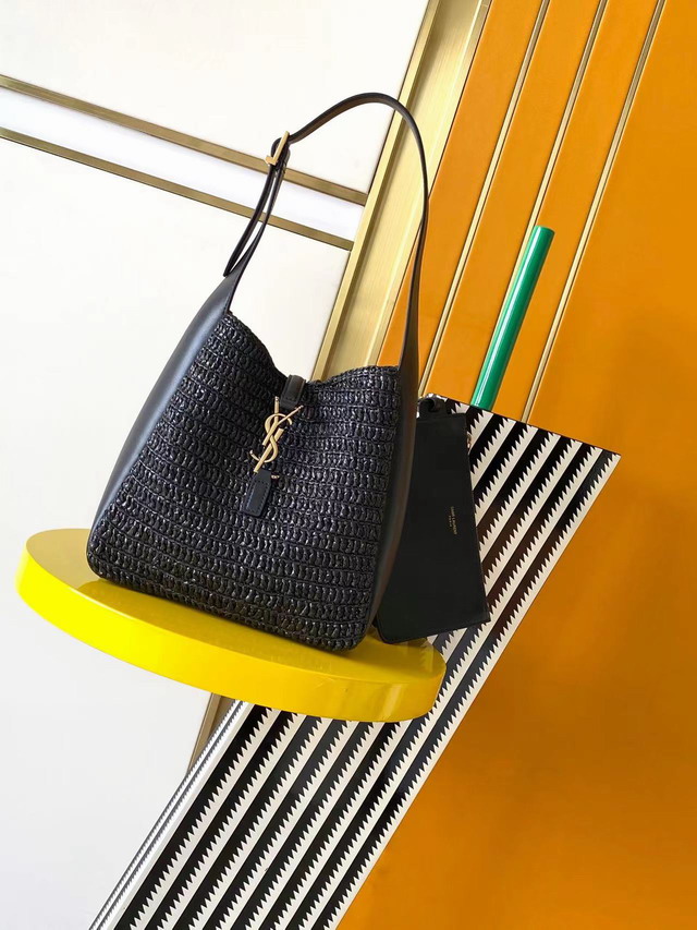 YSL 823812 22x22x10cm 8D1