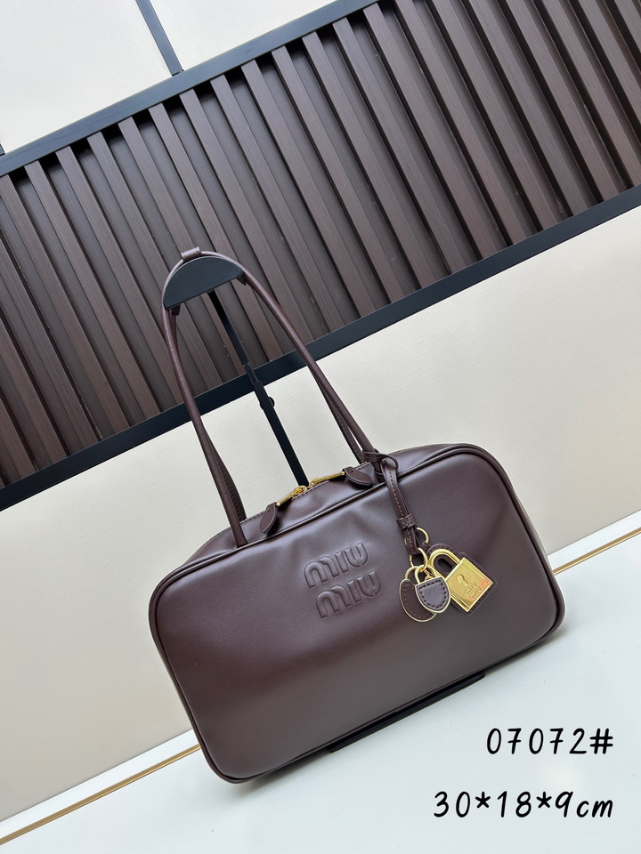 Miu 07072 29.5x18x9cm ss2