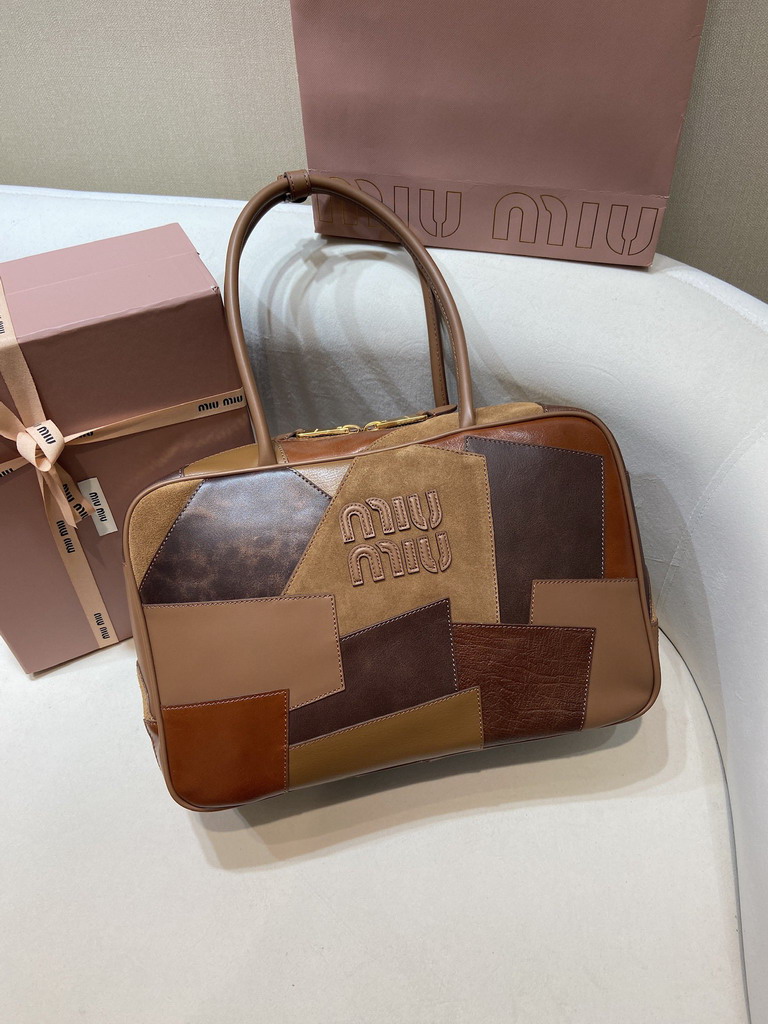 Miu Beau 5BB117 34x23x10cm AP
