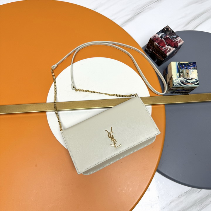 YSL Holder 635095 18x11x2cm 8D6