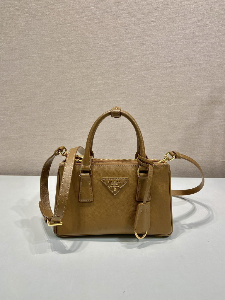 Prada 1BA916 21x12.5x8.5cm AP2
