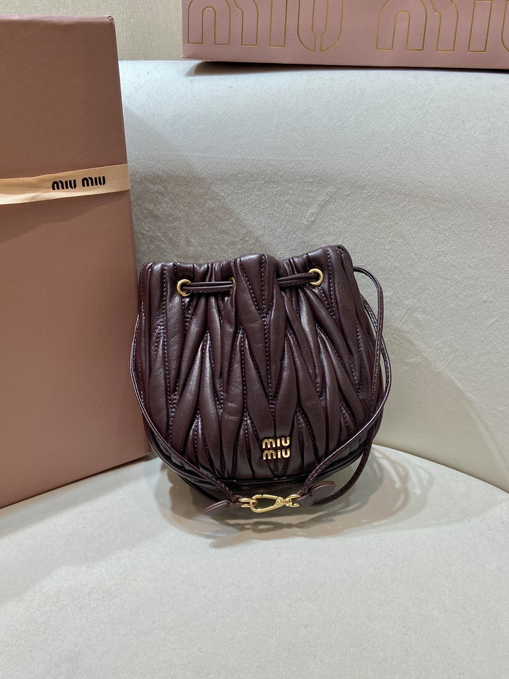 Miu 5ND022 16x14x7.5cm AP