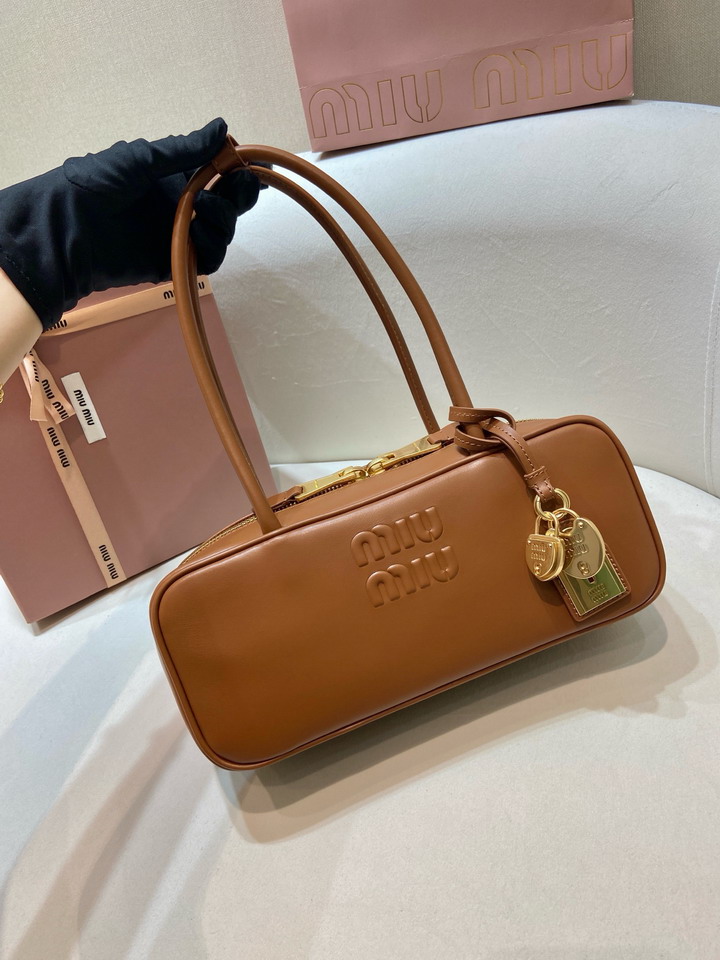 Miu 5BB173 28x11.5x8cm AP3