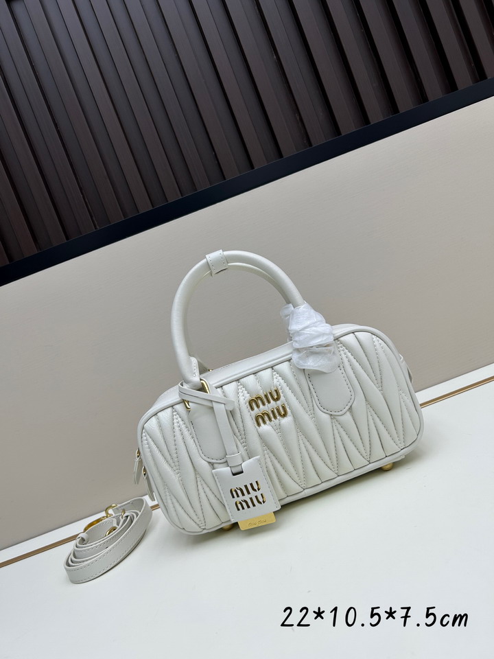 Miu 22x10.5x7.5cm ss3