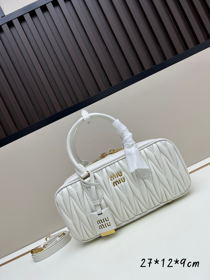 Miu 27x12x9cm ss3