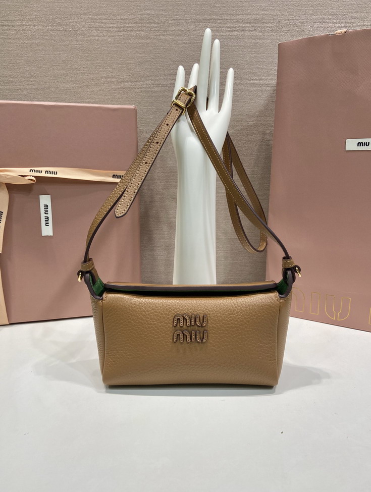 Miu 5BB462 18x11x6.5cm AP