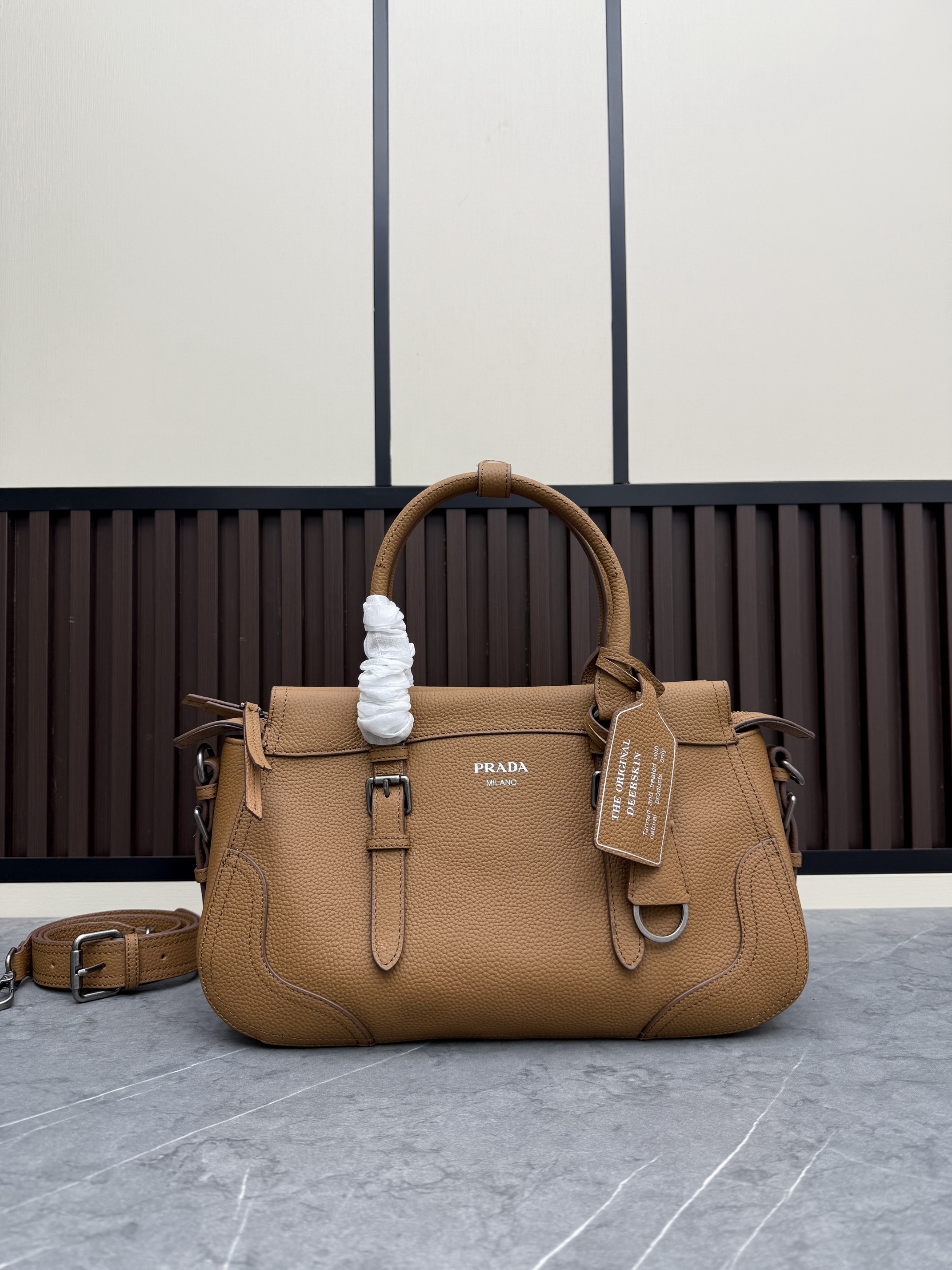 Prada 1A604 35x22x11cm jj1
