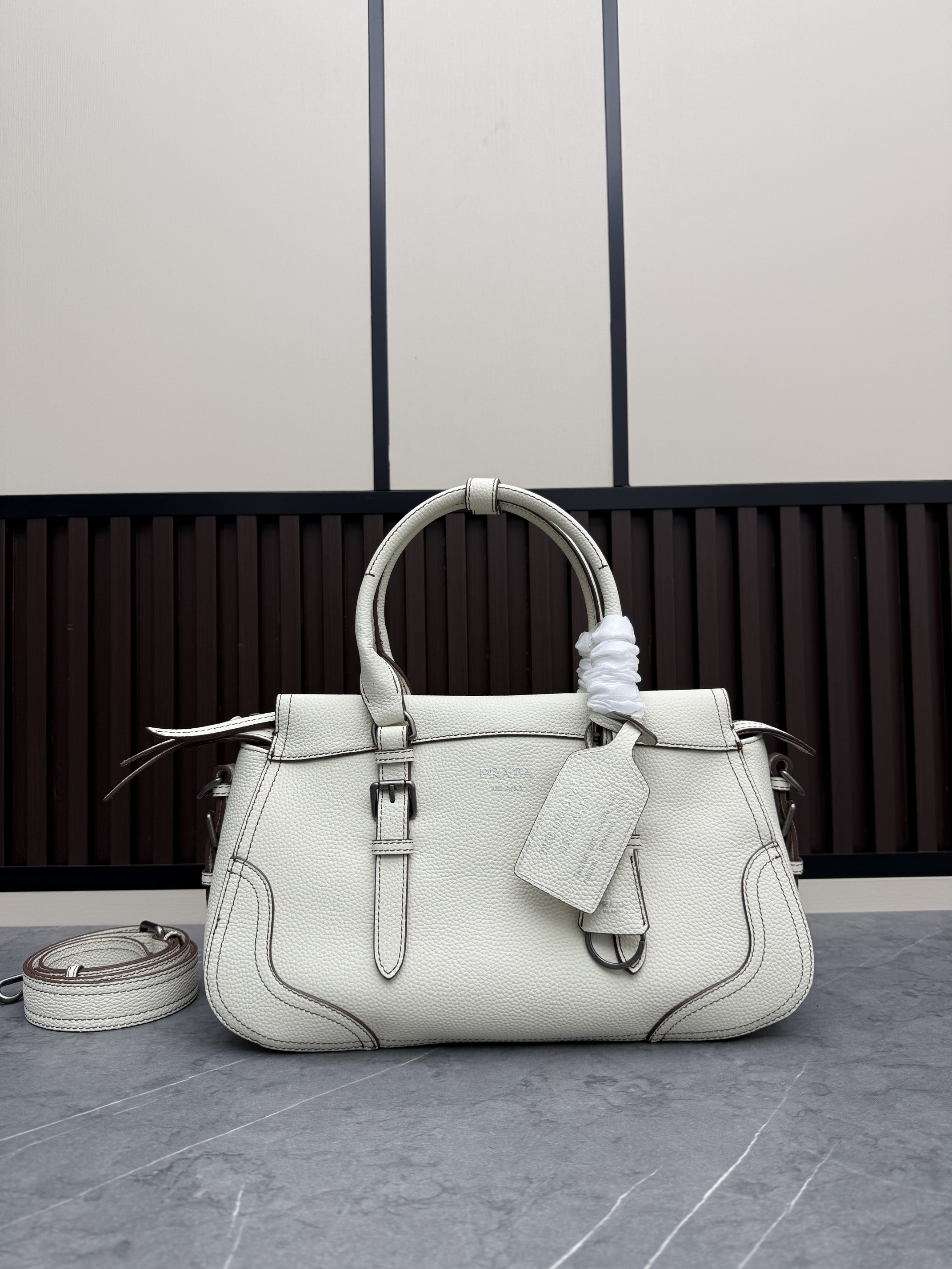 Prada 1A604 35x22x11cm jj2