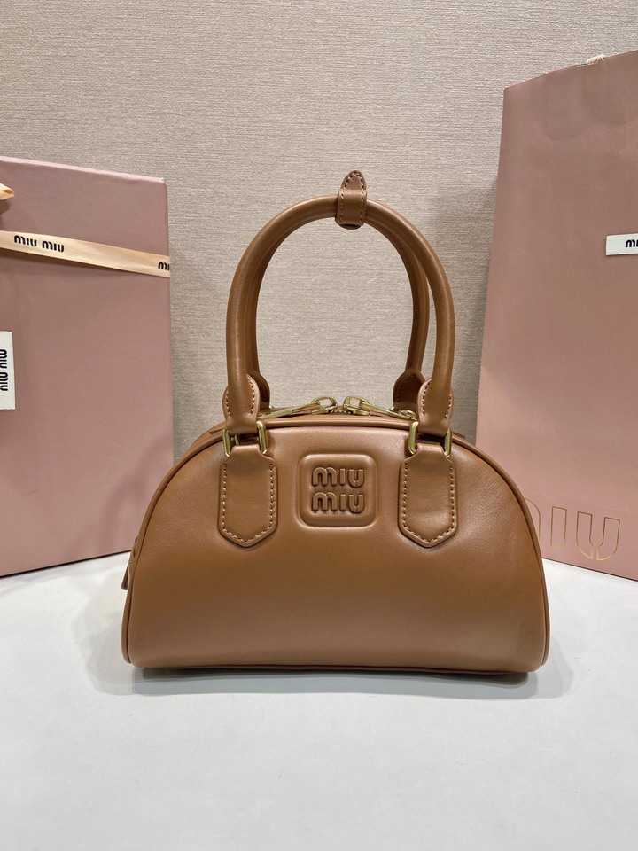 Miu 5BB191 22x13x10.5cm AP