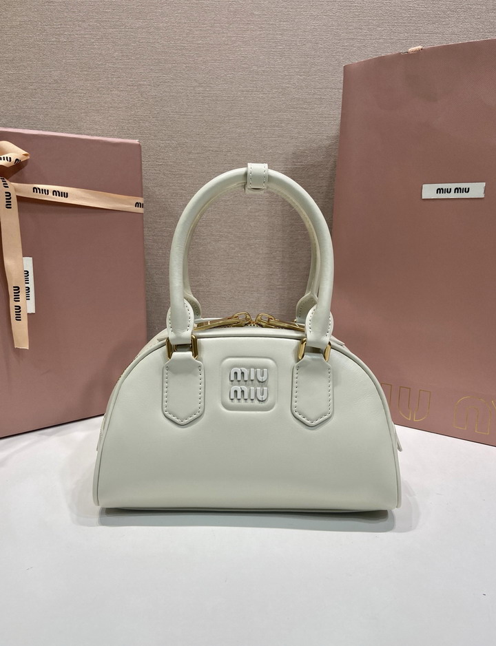 Miu 5BB191 22x13x10.5cm AP2