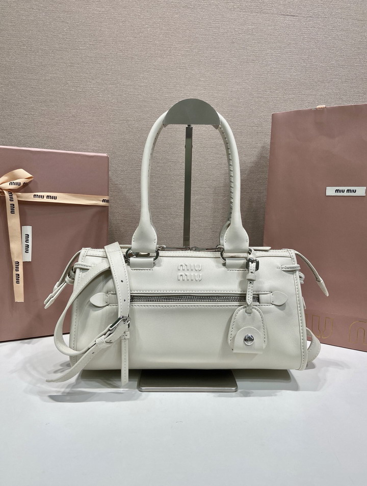 Miu 5BA332 29x15x10cm AP1
