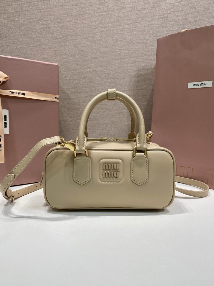 Miu 5BB142 22x10.5x7.5cm6