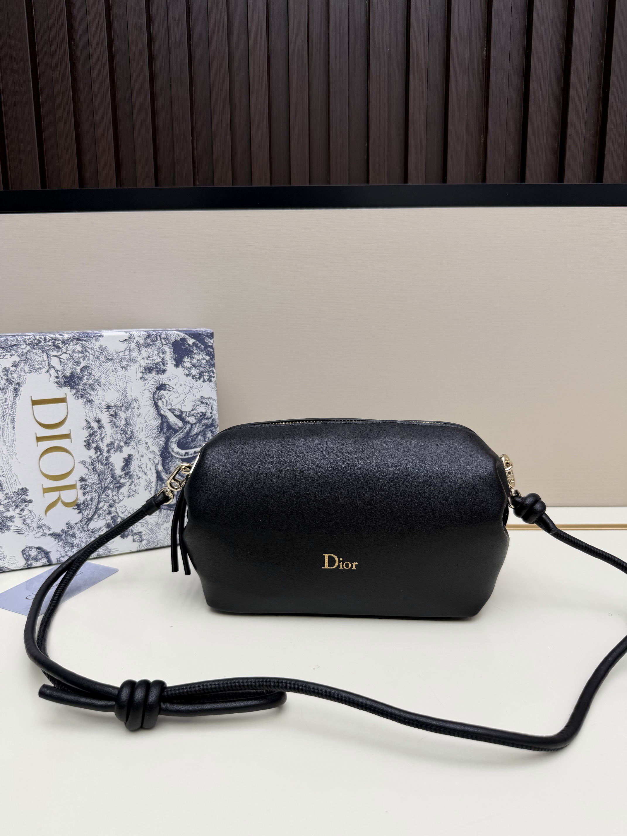 Dior Bow S3900 20x11x8cm jj