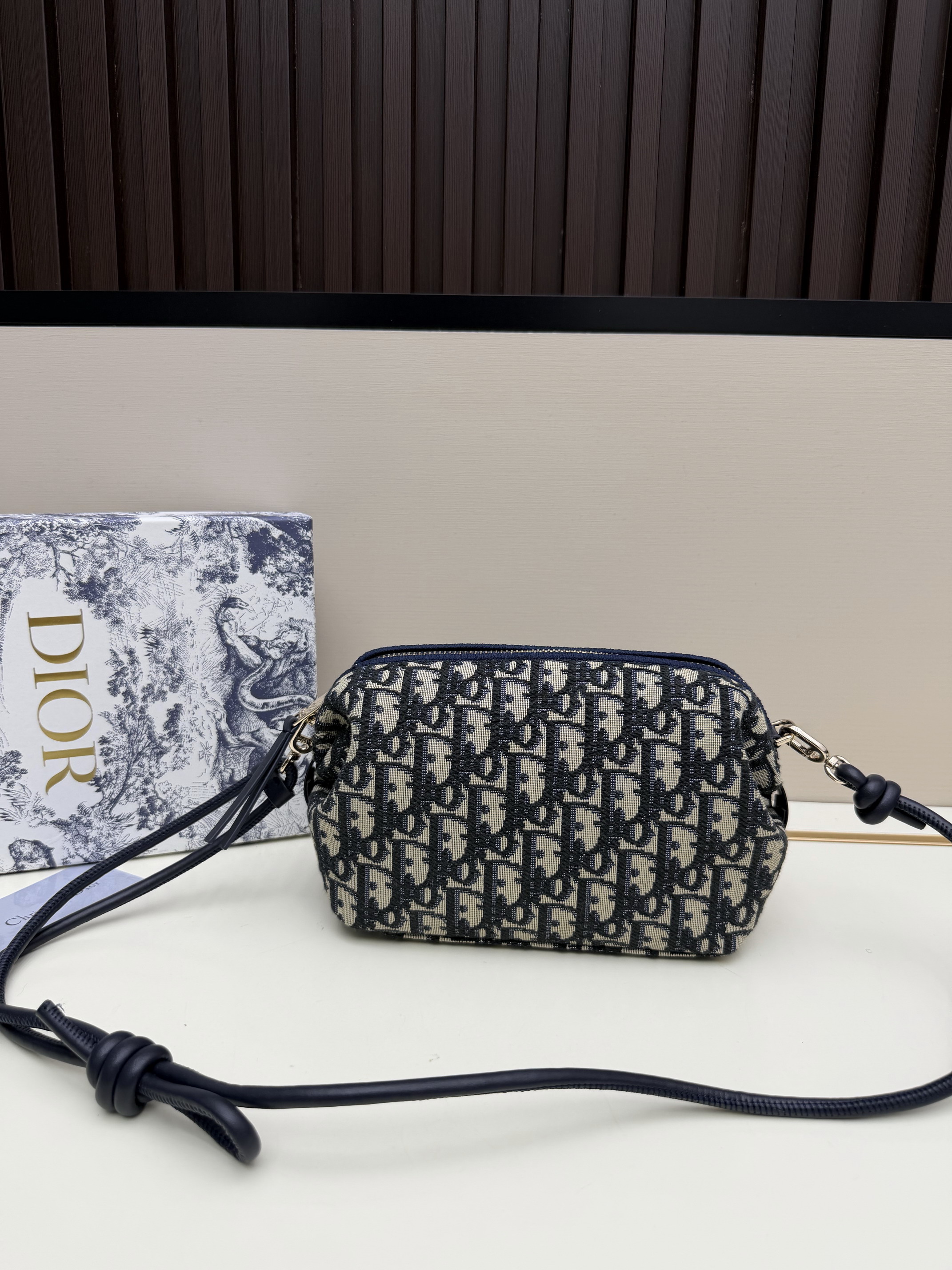 Dior Bow S3900 20x11x8cm jj2