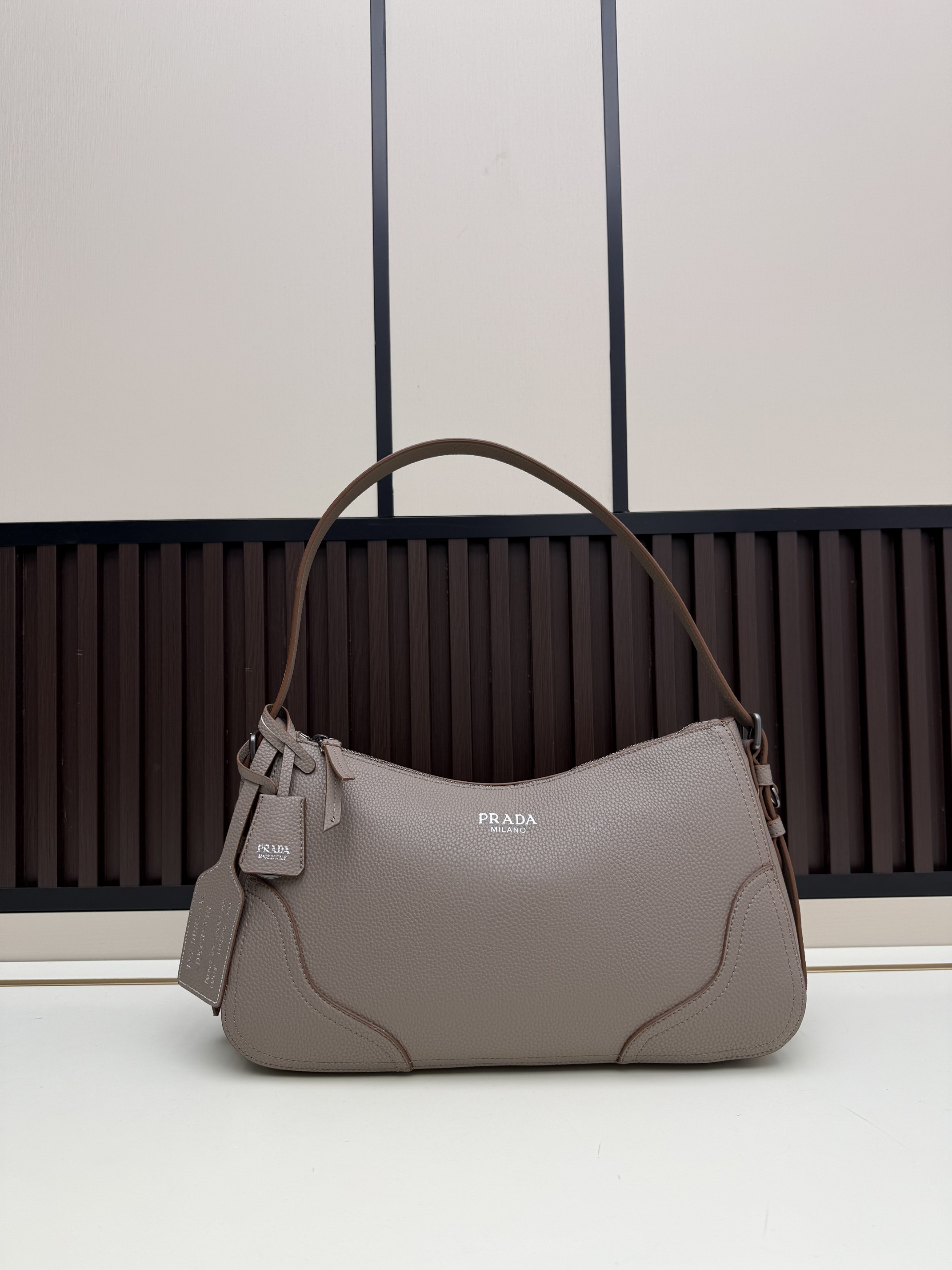 Prada Aimee 1BC280 36x20x11cm jj3