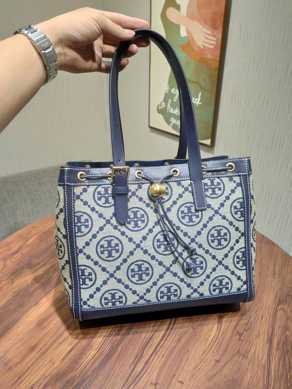 Monogram 1617 23X29X14cm XMh