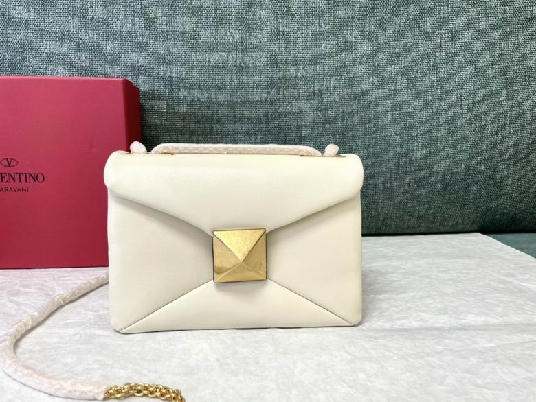 22p 1215 19x14x11cm RFh 11