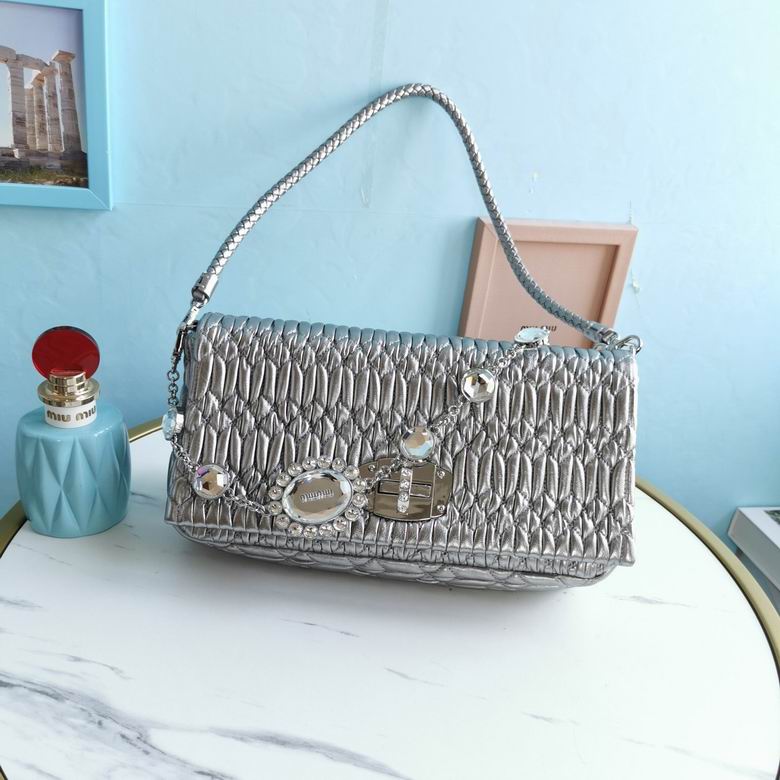 5BD233 28x3x14cm RF 4