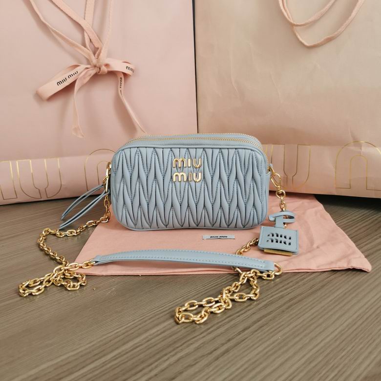 Miu Miu 18x10x5cm RF 5
