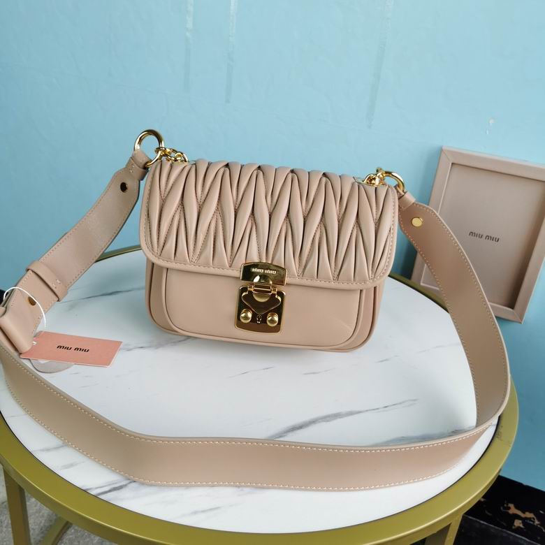 5BD161 22X16X7.5cm SF